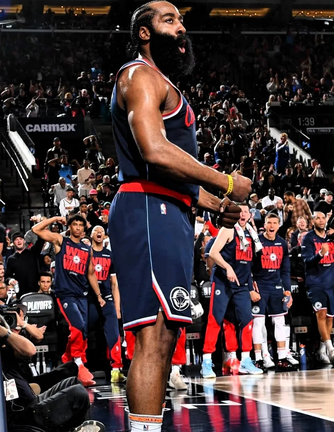 快船队内部矛盾加剧，球队面临困境